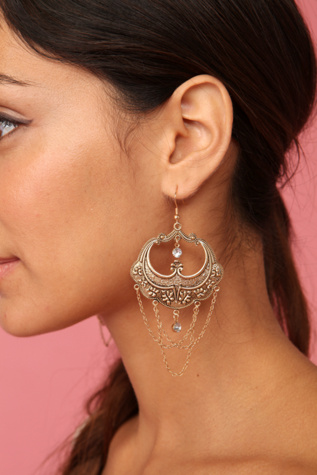 Gold Fan With Chain Earrings