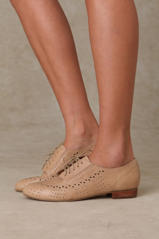 Miller Cutout Oxford at Free People Clothing Boutique :  rounded toe menswear inspired vintage inspired beige