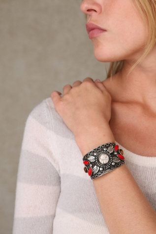 Stone And Leaves Bracelet