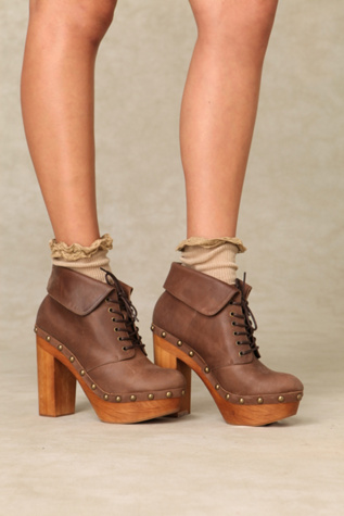 Solvang Clog