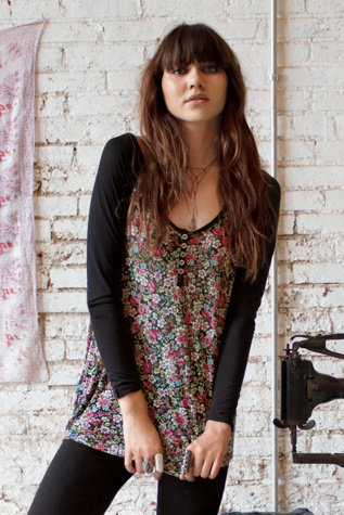 Daisy Outfield Baseball Tee