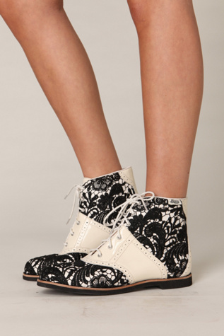 Black / Cream