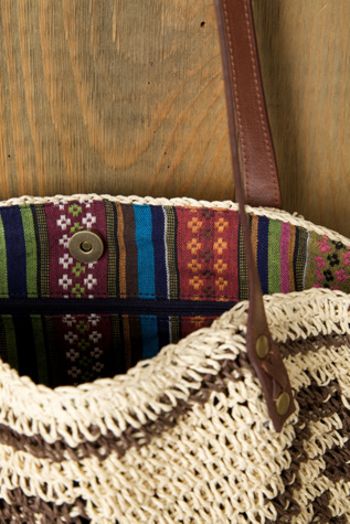 Arrow Straw Beach Tote