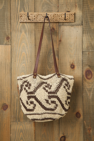 Arrow Straw Beach Tote