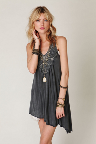 Sleeveless Asymmetric Applique Top