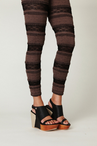 Two-Tone Ruffle Legging