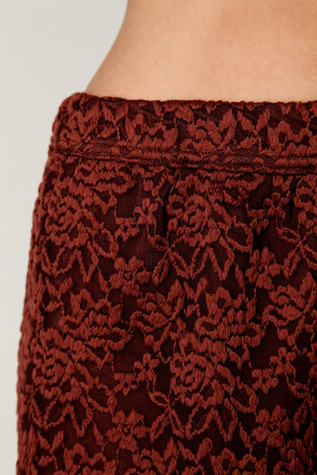 Scalloped Lace Skort