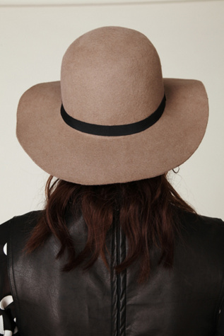 Jenoah Floppy Brim Hat