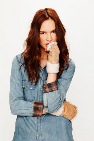 Alanna Faux Sheepskin Glove