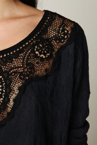 Long Sleeve Delicate Crop Top