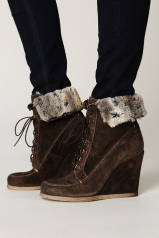 Destin Wedge Boot