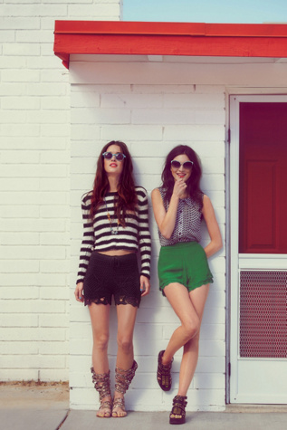 Black / Ivory