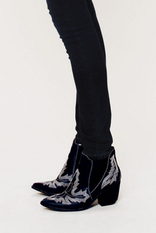 Frontier Stitch Boot