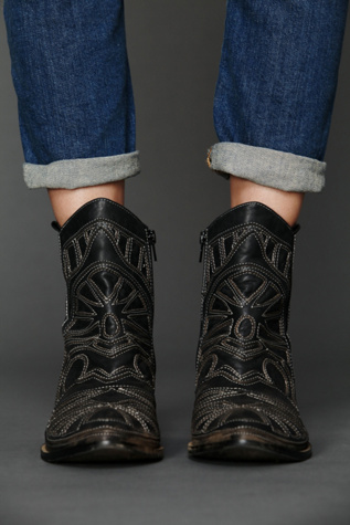 Black / Black