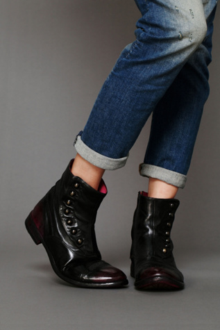 Black/Berry