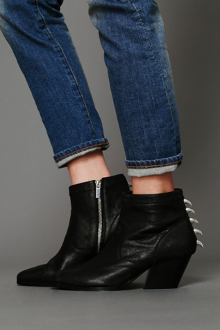 Rios Claw Back Ankle Boot