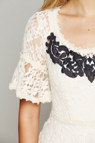 Ivory / Black