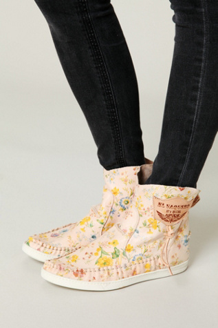Ivory Floral