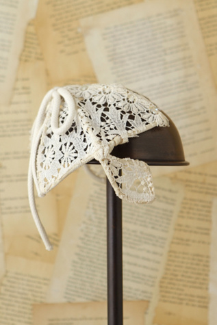 Free People Vintage Crochet Bow Headpiece in Vintage-Accessories