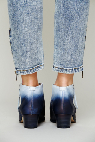 Blue / Navy