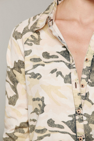 Camo Buttondown Hi Low Top