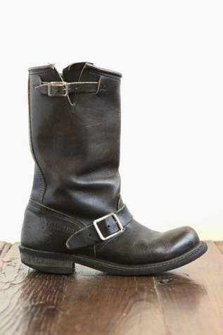 Vintage Leather Engineer Boots in vintage-loves-shoes