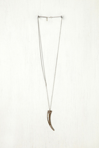 Orion Metal Tusk Pendant
