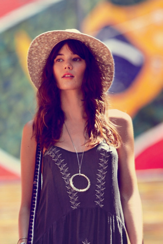 Ax + Apple Etched Eternity Pendant in boho-jewelry