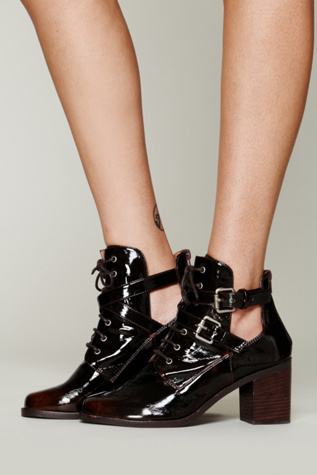 Wesson Ankle Boot in shoes-boots-ankle-boots