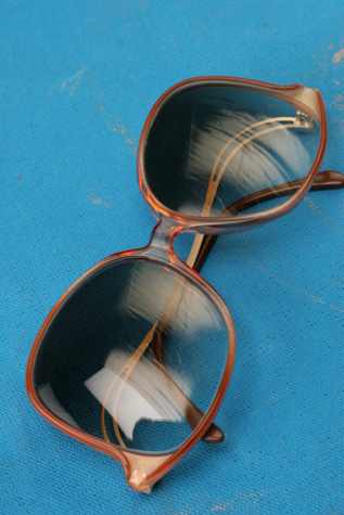 Amber W/Gold Temples