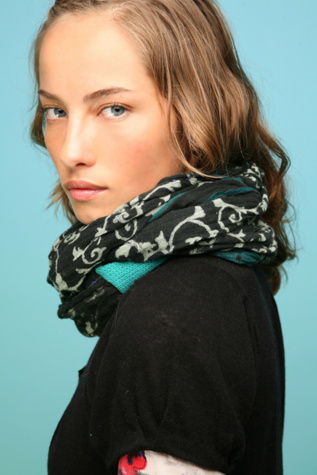 Black/teal