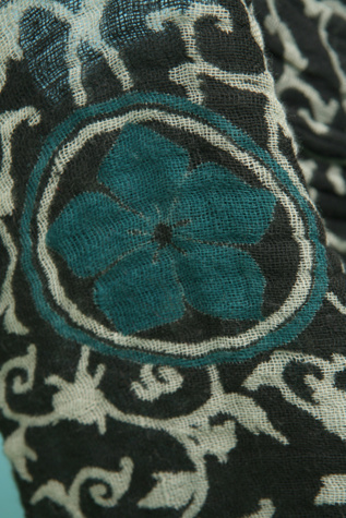 Black/teal